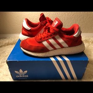 Iniki Runner Size 4.5 Youth
